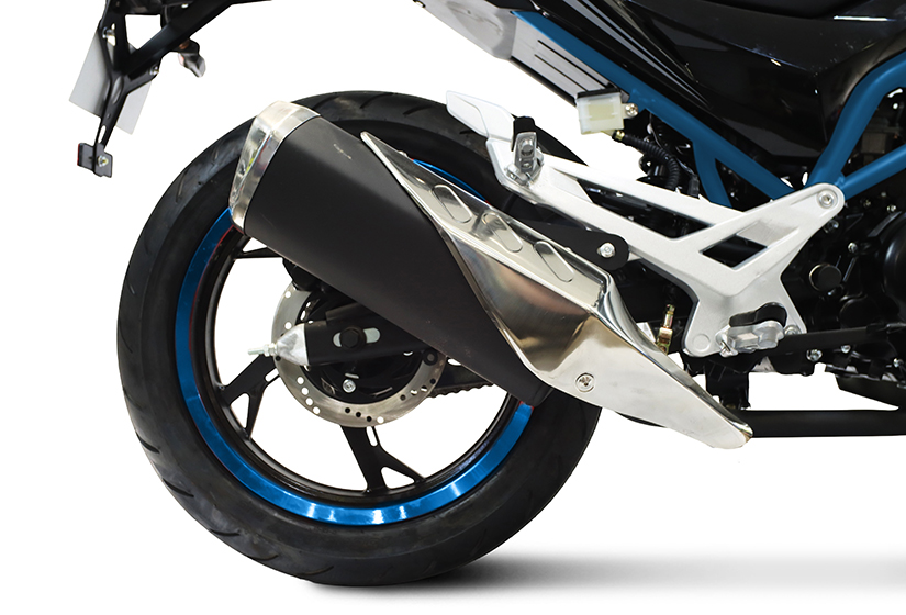 tmbk-dukes-200-blue-black_06